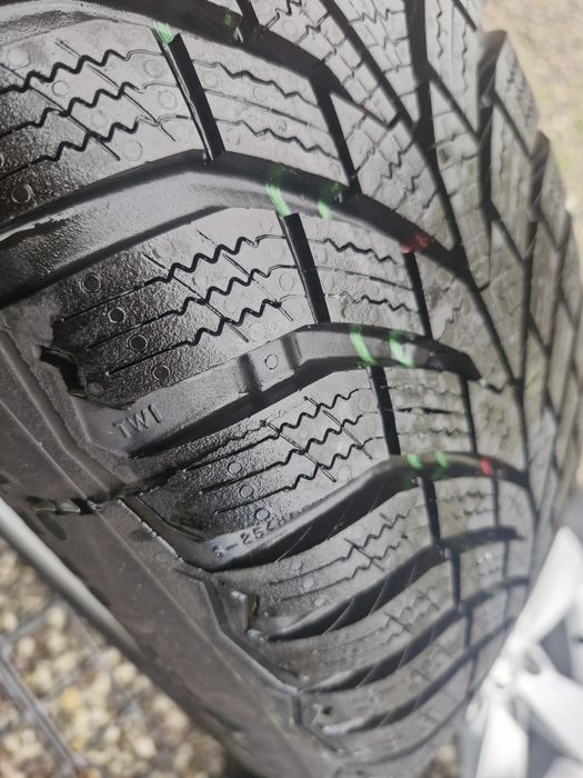 Koła zimowe Oryginalne Skoda Fabia 15" 5x100 Continental 185/65