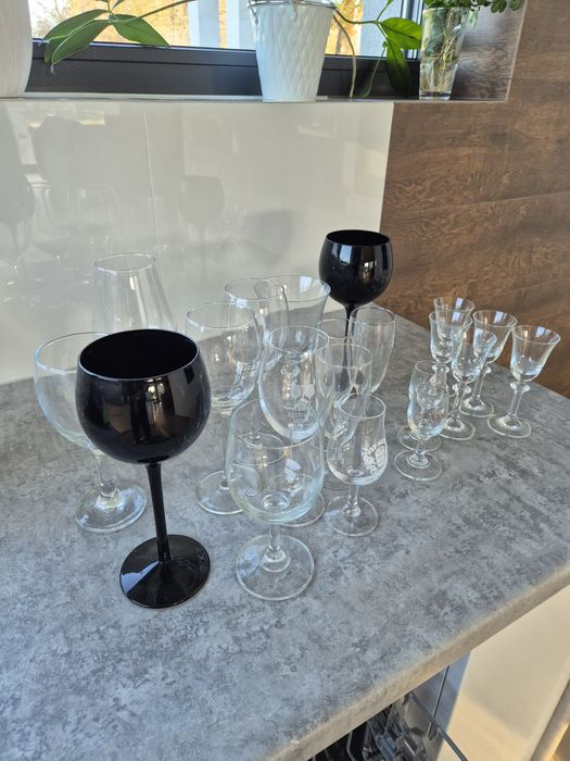 Lampki do wina, kieliszki