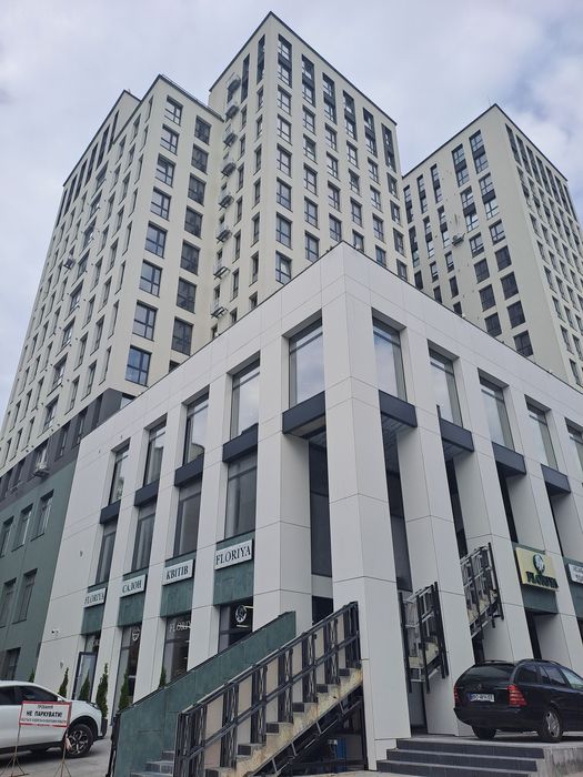Продається шикарний офіс у центрі Тернополя — 596 м², вул. Доли