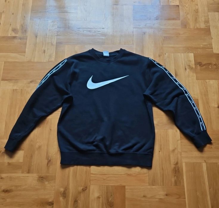 Bluza czarna NIKE Swoosh
