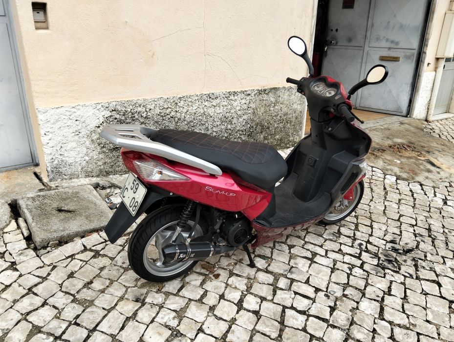 Peugeot sum up 125cc 2009