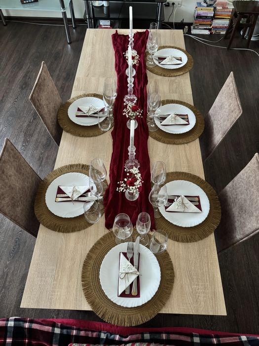 Стіл на 10-12 осіб для ваших свят