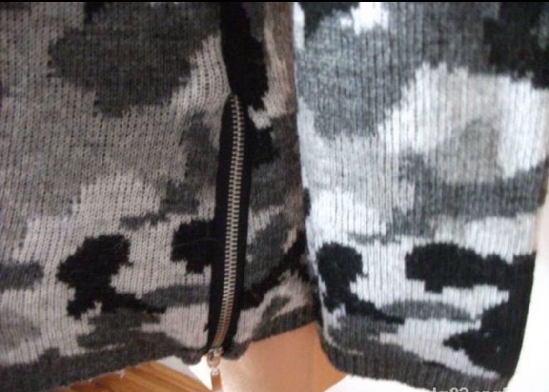 Sweterek Zara rozmiar S moro, ozdobne zamki na dole,ozdobne dżety