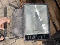 Lampa przemysłowa / halogen zewnętrzny 400W – używana