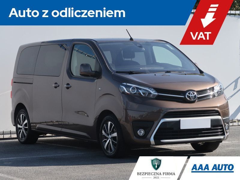 Toyota Proace Verso 2.0 D-4D Family , L2H1, VAT 23%, 8 Miejsc