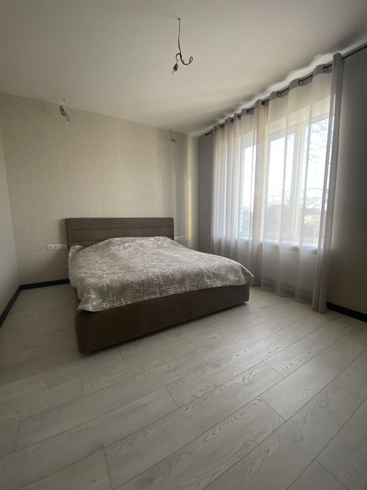 Продаж будинку з новим ремонтом