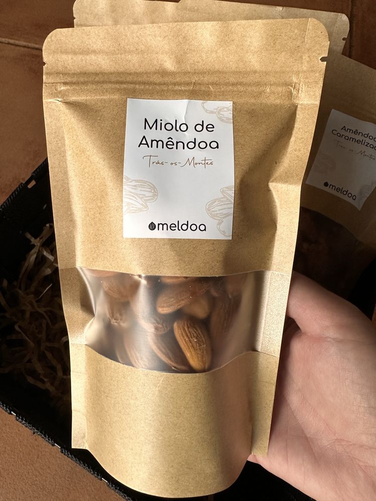 Amêndoas Caramelizadas e Miolo de Amêndoa