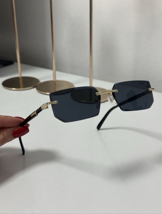 Классические очки в стиле gucci в золотой оправе