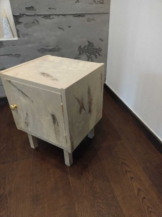 Zestaw komoda z szufladami i dwie szafki nocne PRL/po renowacji