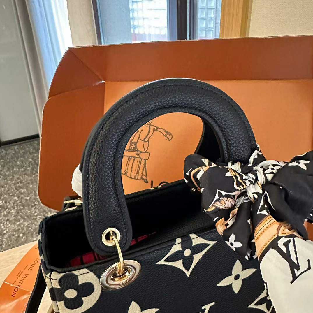 Torebka damska elegancka Louis Vuitton 099