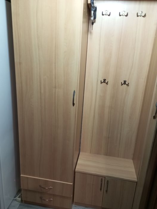 Продам передпокій