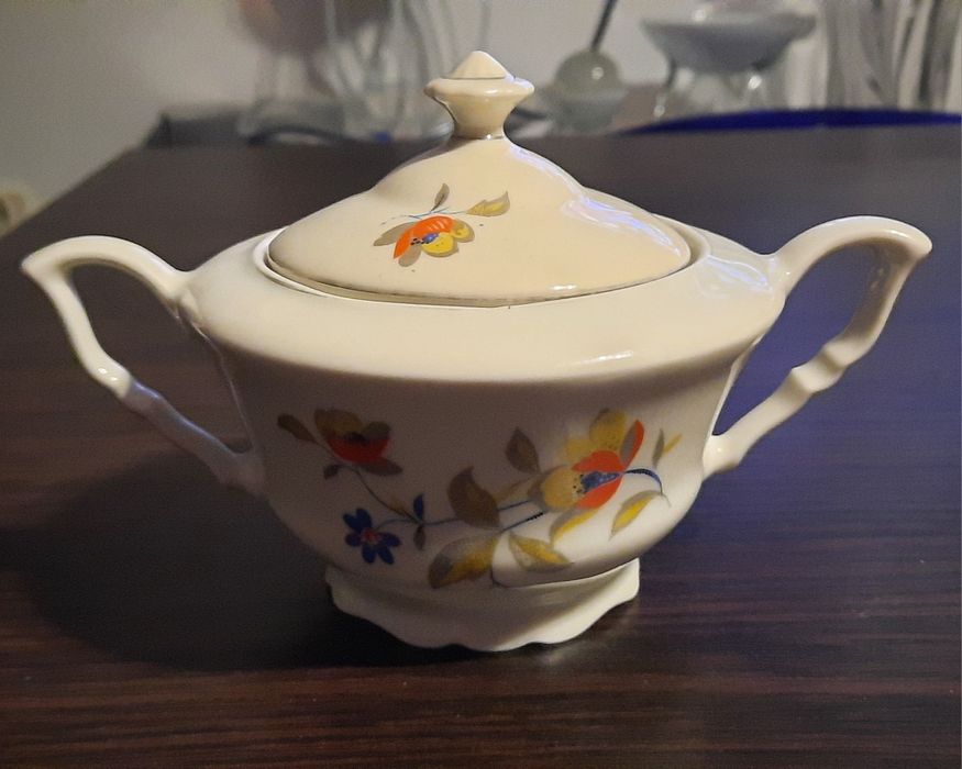Cukiernica przedwojenna porcelana