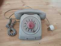 Stary telefon stacjonarny