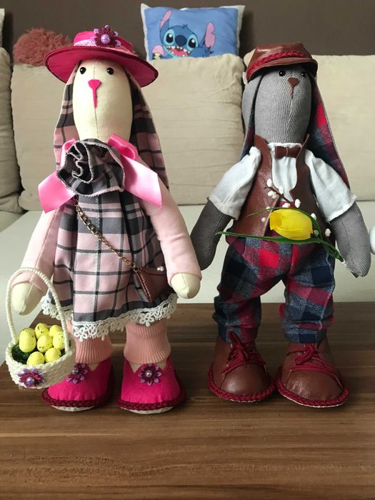 zestaw ręcznie robionych świątecznych króliczków