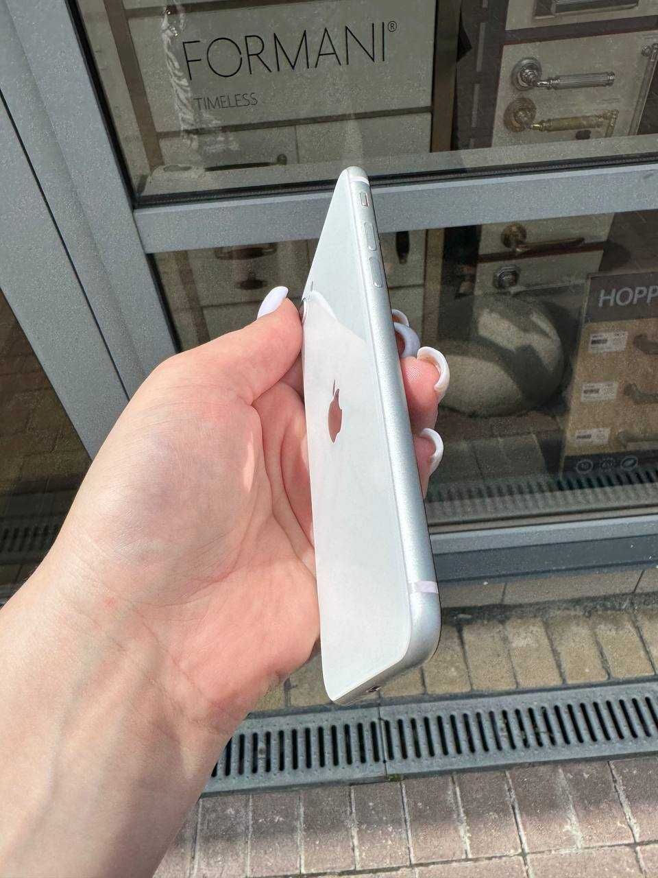 iPhone SE 2020 128Gb