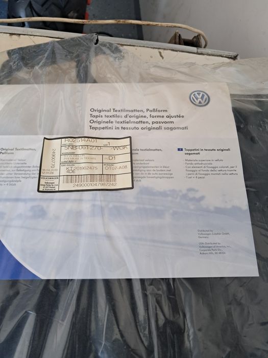 Nowe oryginalne dywaniki welurowe vw tiguan