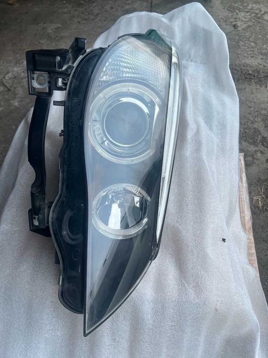 Фара на BMW E60 правая Б/У