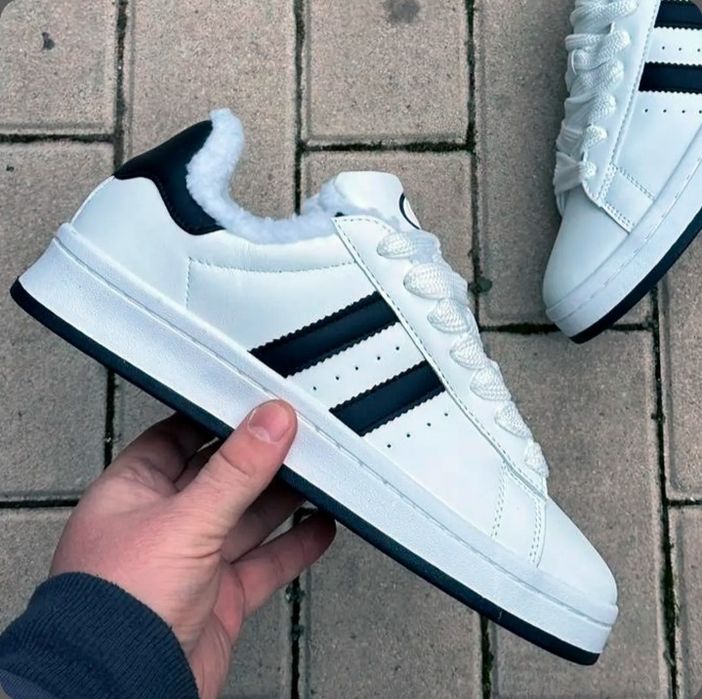 Білі кросівки чоловічі зима