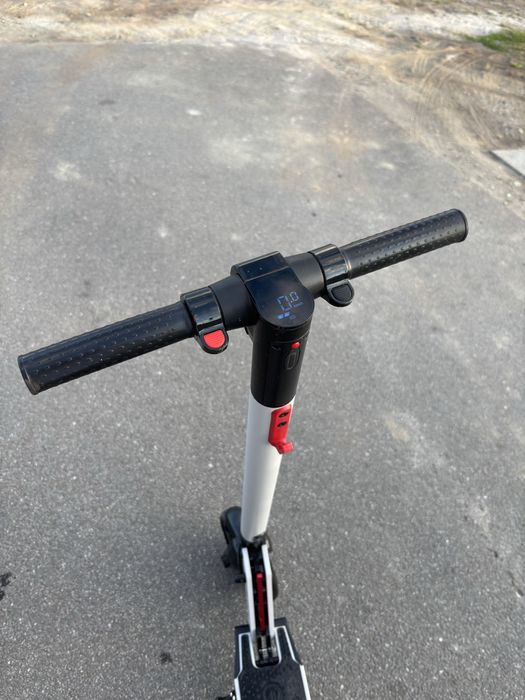 Hulajnoga elektryczna FRIZZO Rave