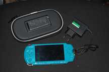 Konsola PSP 3004 Blue  + Zestaw gier Etui Ładowarka Karta