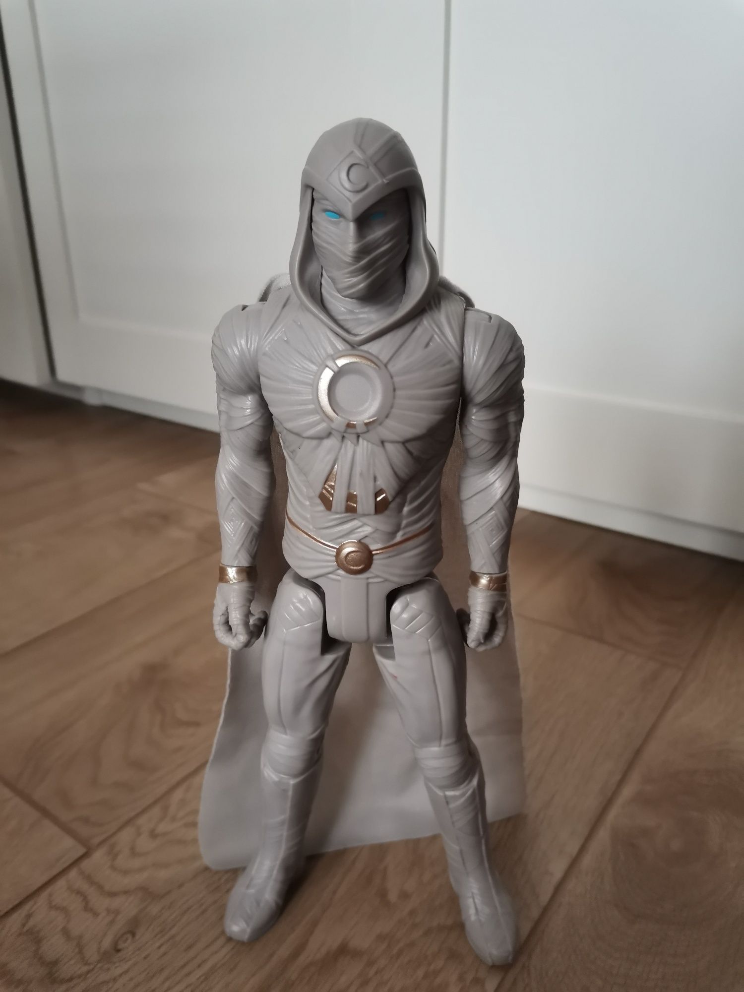 Sprzedam figurkę Moon Knight 30cm