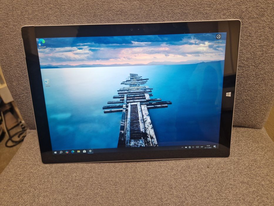 Microsoft Surface Pro 3(i5-4300u/4/128)батарея тримає, але є нюанс