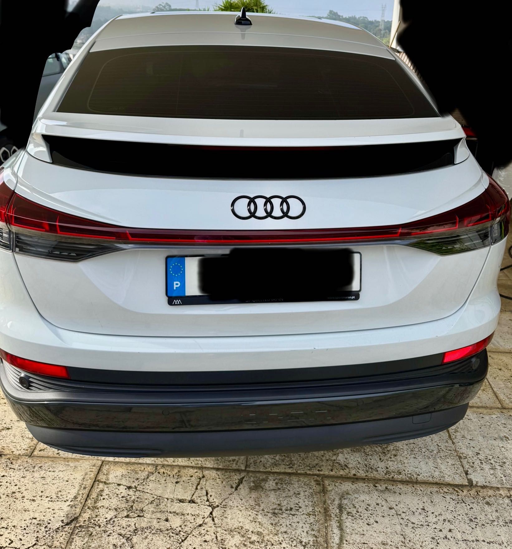 Audi Q4 e-tronAutomatic | White | Metallic