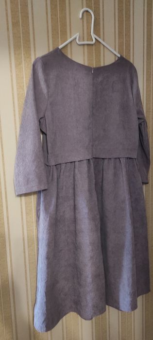 Сукня вельвет гарного кольору