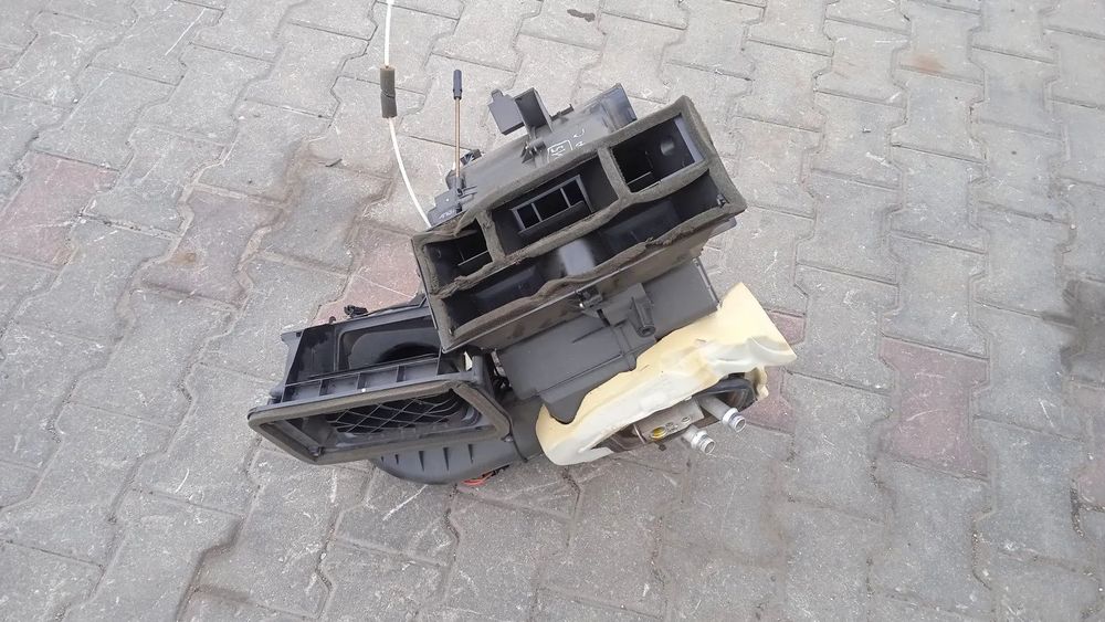 Nagrzewnica obudowa Opel Corsa C