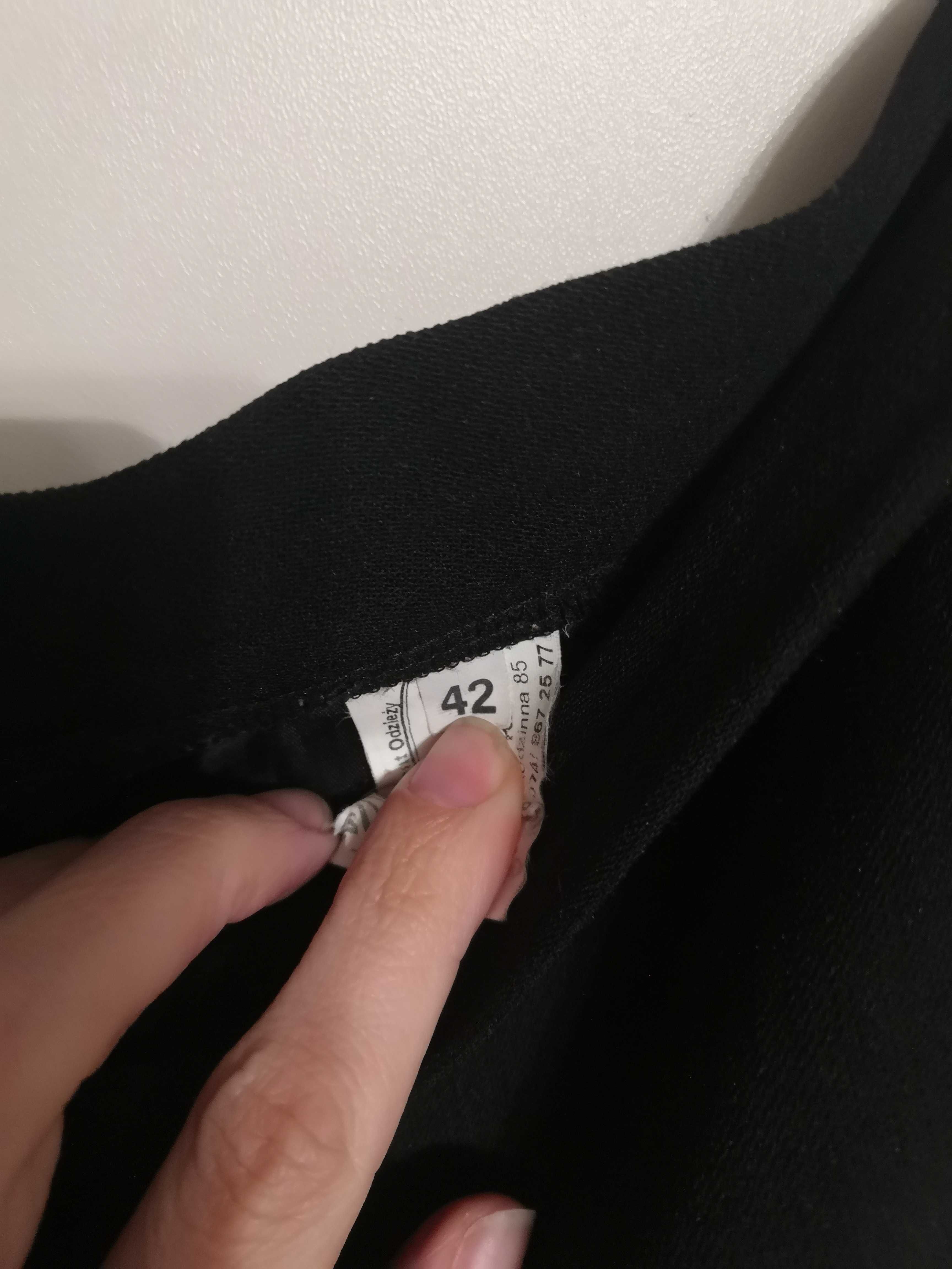 Spódnica rozmiar 42 czarna