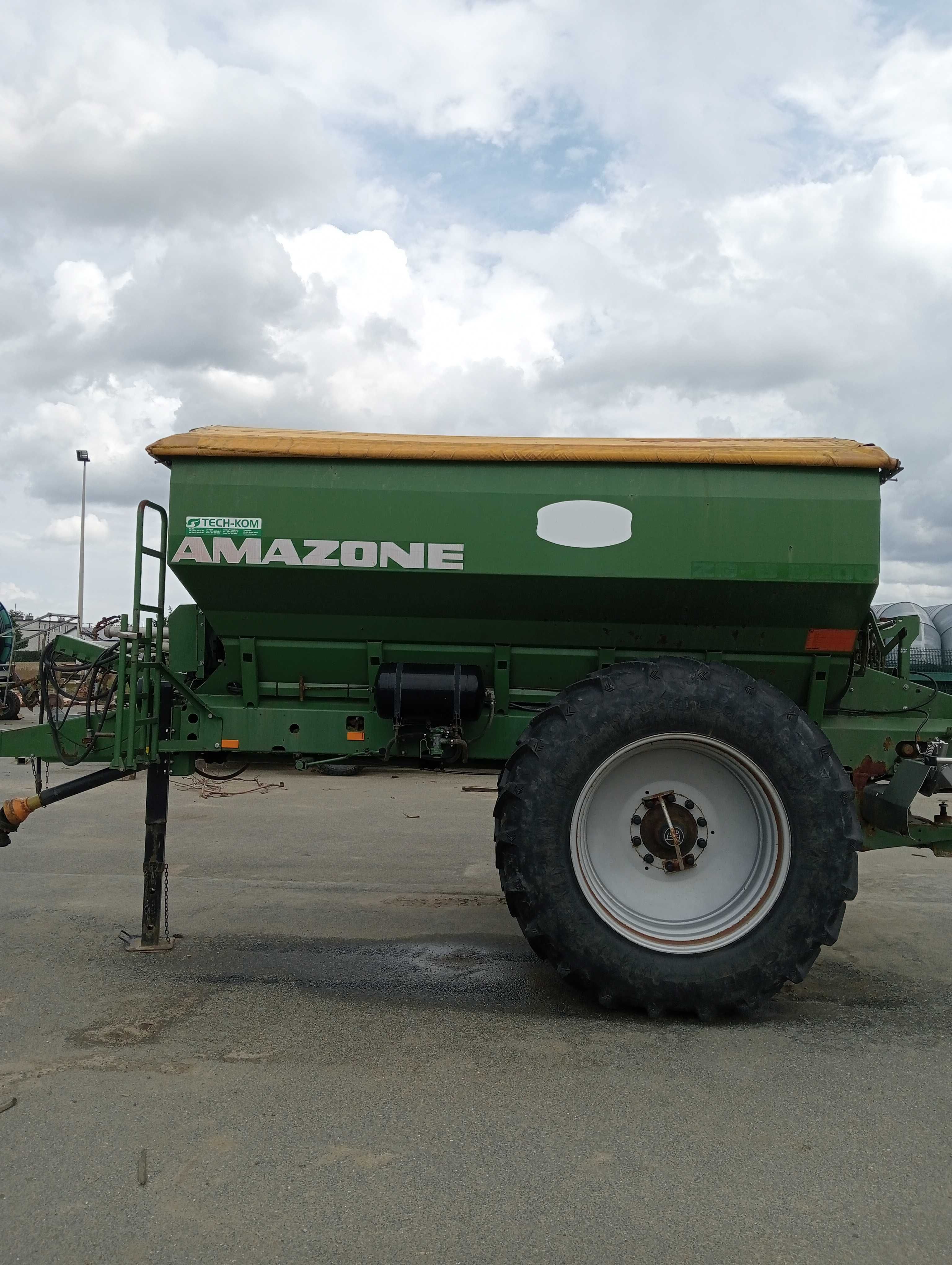 Rozsiewacz do nawozów Amazonen ZG-B 8200
