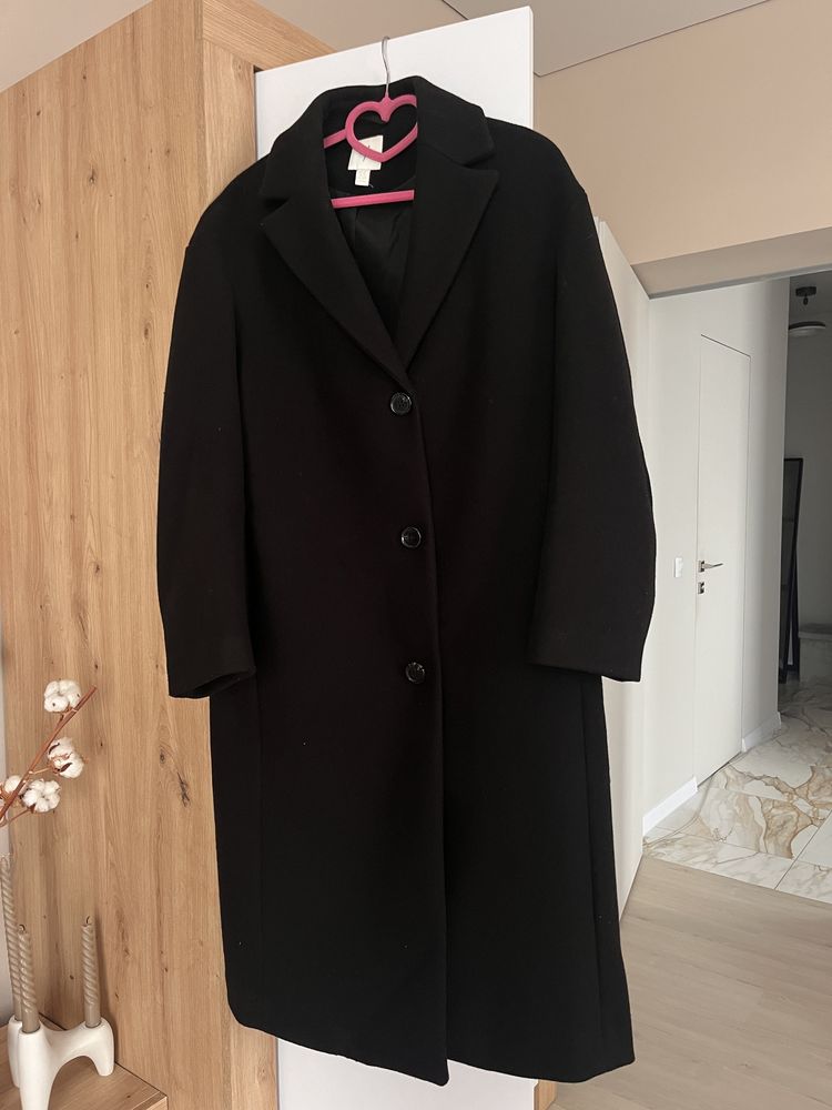 Чорне осіннє пальто довге H&M