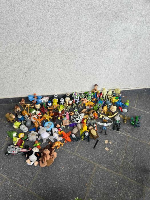 Kolekcja 102 używanych zabawek