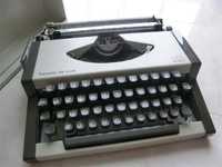 Máquina de escrever AEG Olympia c/ tampa