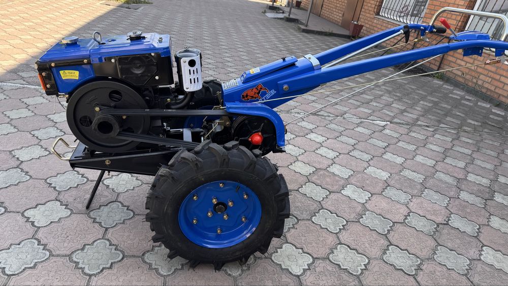 Продам новий Мотоблок Zubr 8л.с.