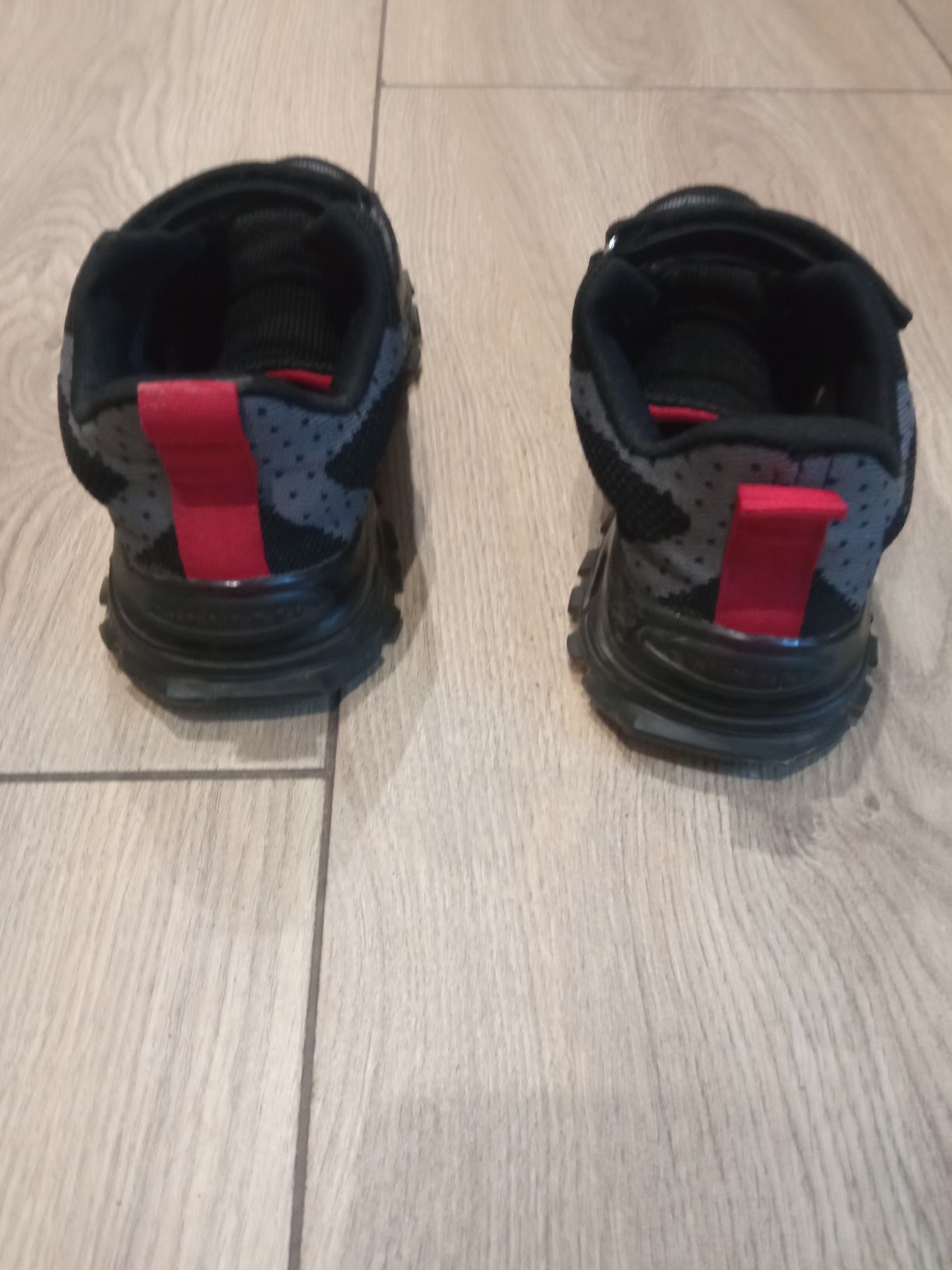 Buty sportowe chłopięce
