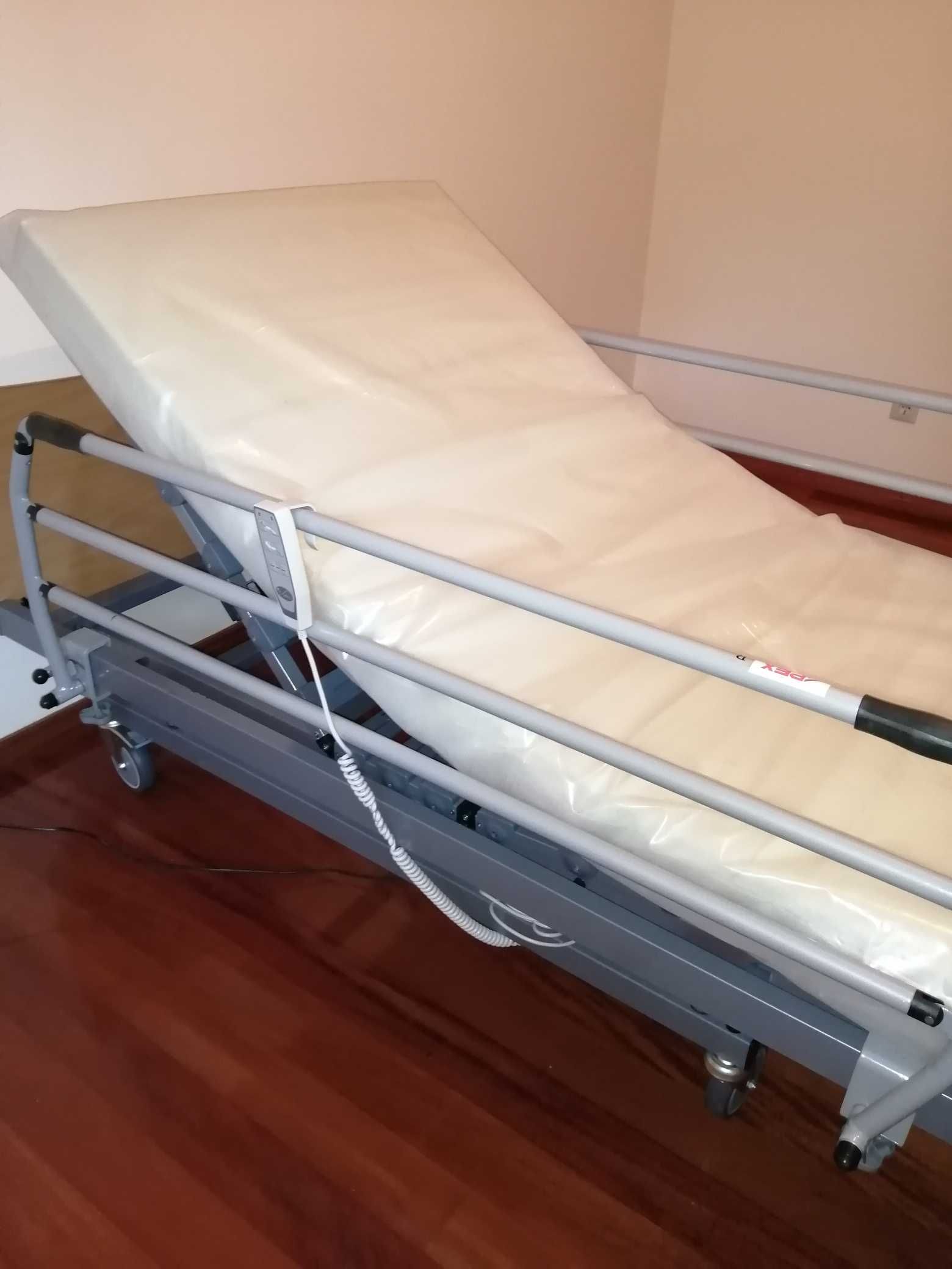 Cama Hospitalar Articulada Elétrica Elevatória