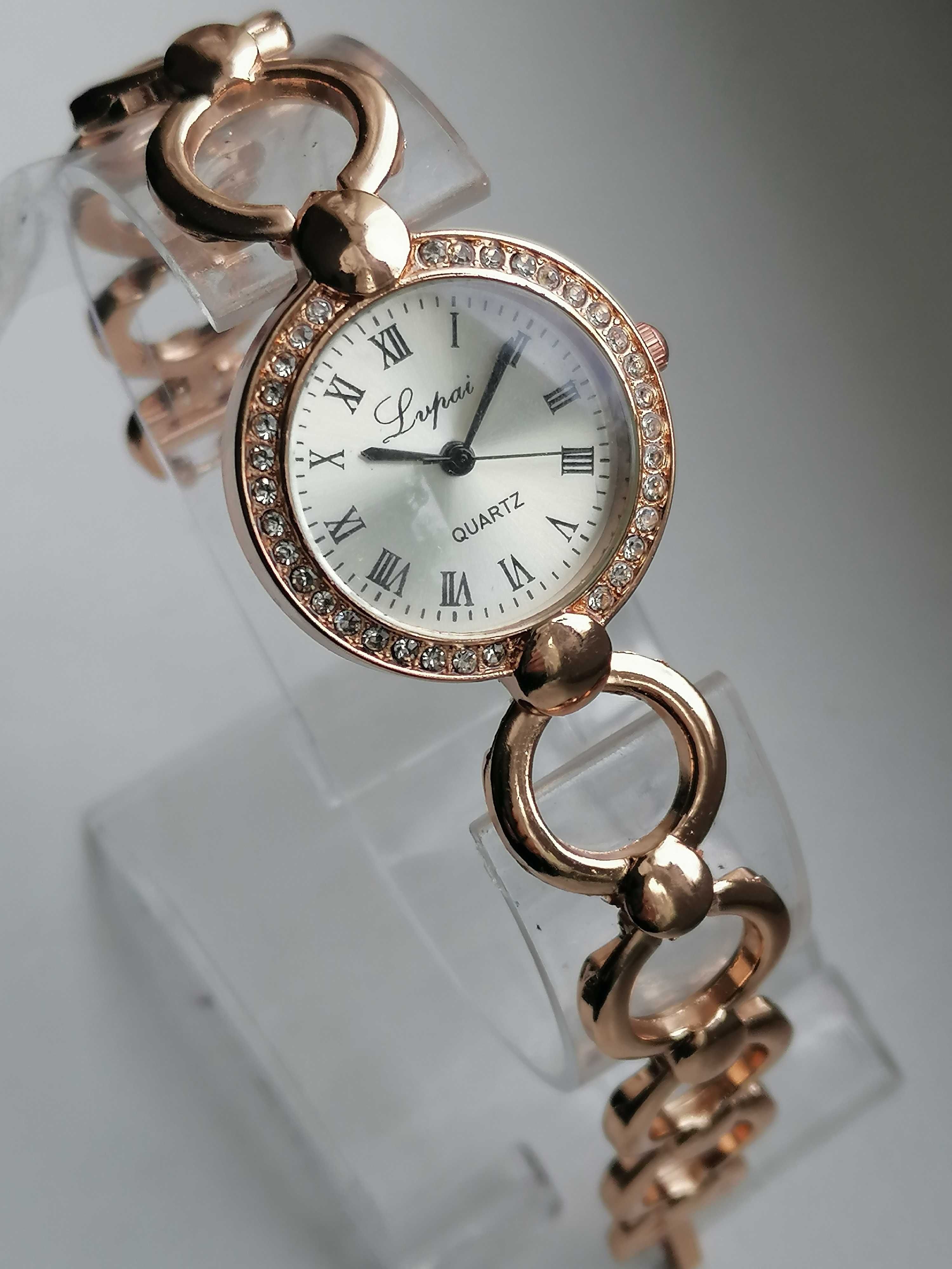Piękny damski zegarek z bransoletką- Nowy