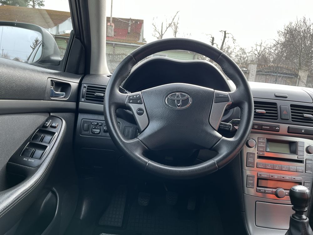 Toyota avensis 2007рік, в гарному стані по кузову