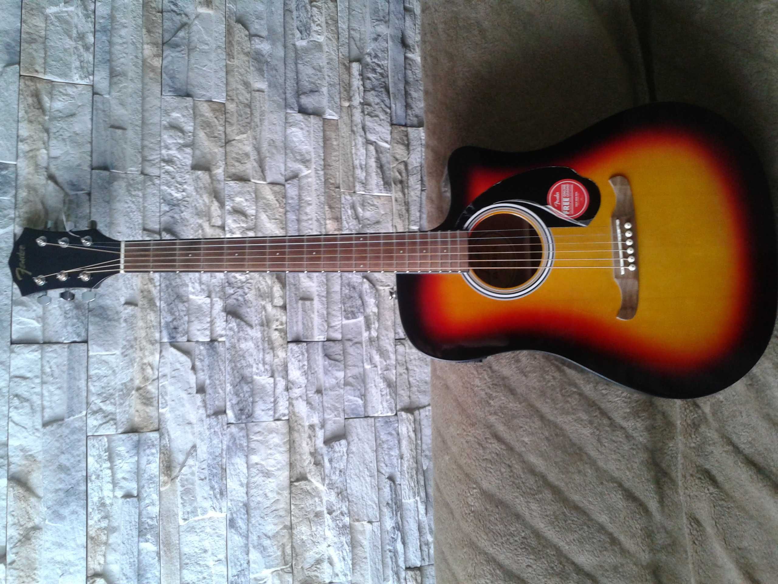 Fender FA 125 CE SB