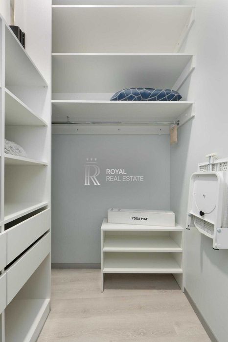Продажа Квартири Барбюса Анри Печерськ Киев ЖК Кардинал 50м2, 3 поверх