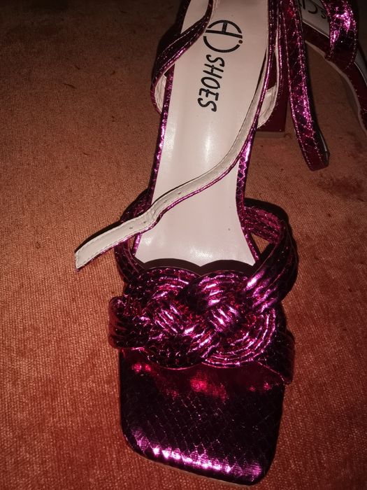Sandálias rosa fuschia tam 38