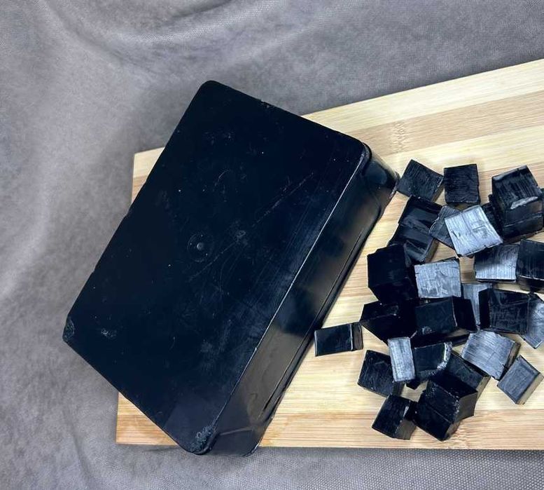 Чёрная органическая мыльная основа на натуральных маслах