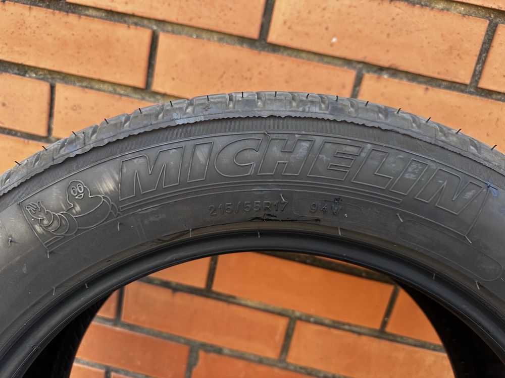 Pneu Michelin 215/55 R17