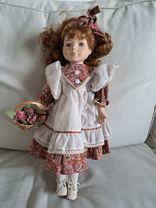 Lalka dekoracyjna. Kwiaciarka. Dekoracja. Hobby. Prezent. Zabawka.