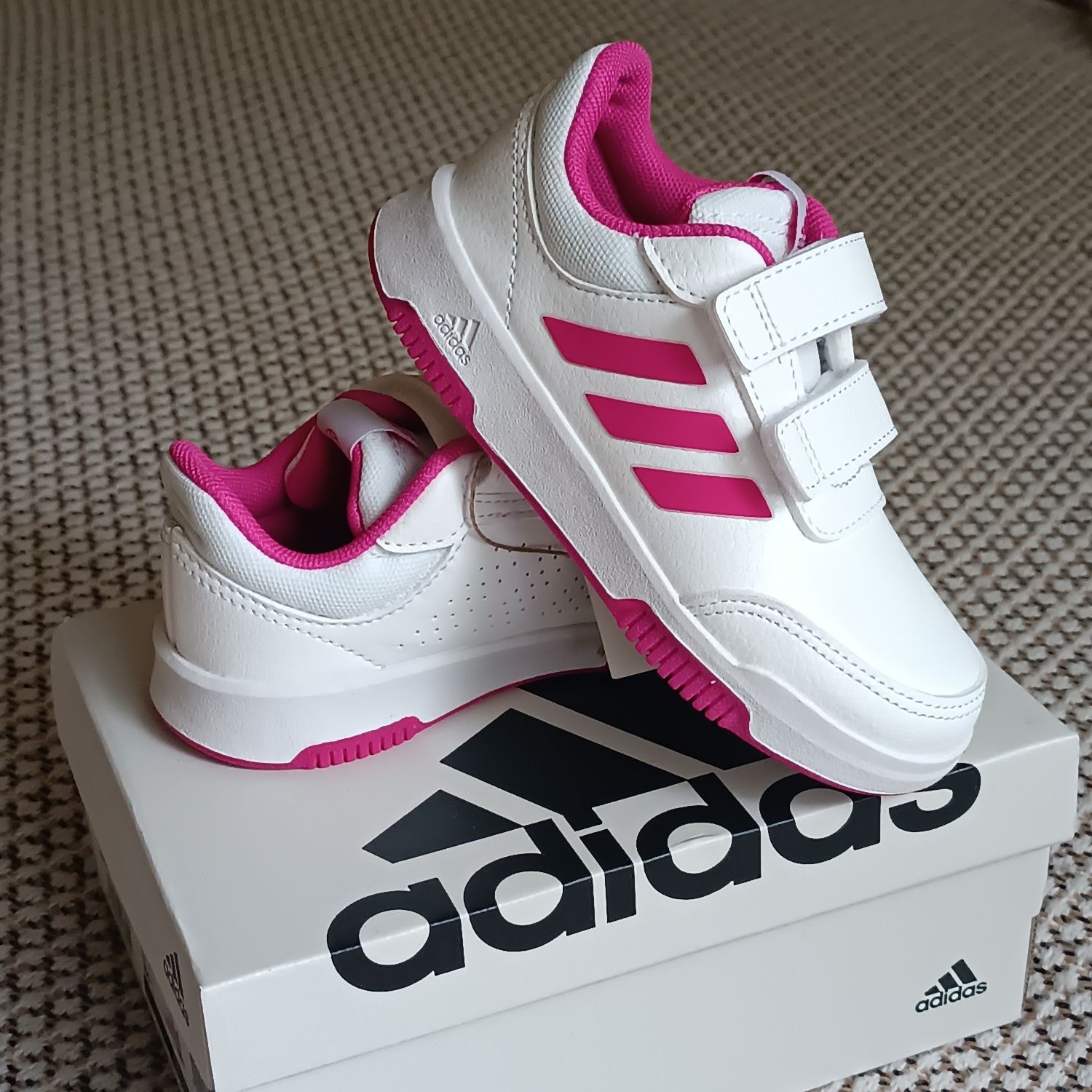 Кросівки Adidas 26 розмір