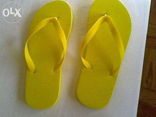 2 Pares de Havaianas (novas)