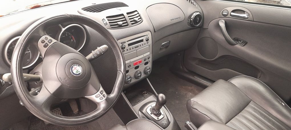 Двері  Alfa Romeo  147   рік 2002