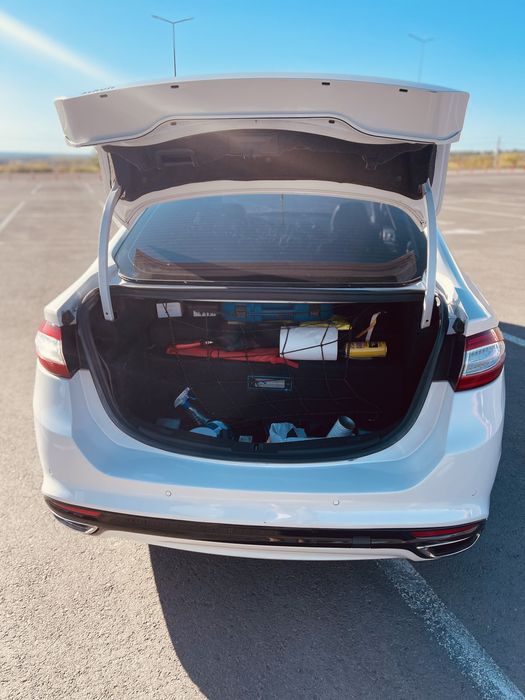 Ford Fusion Titanium  Energy plugin hybrid