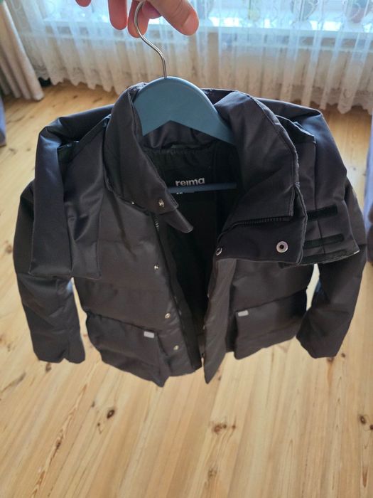 Продам зимову куртку Reima